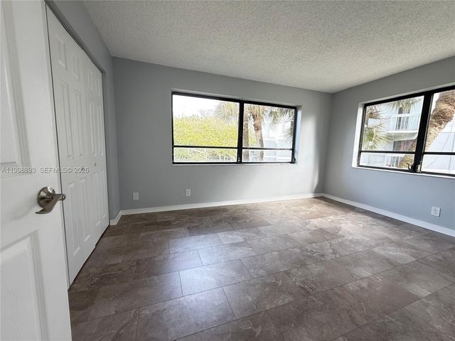 1920 N Congress Ave 201, West Palm Beach, FL 33401