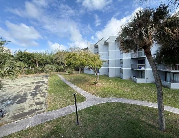 1920 N Congress Ave 201, West Palm Beach, FL 33401