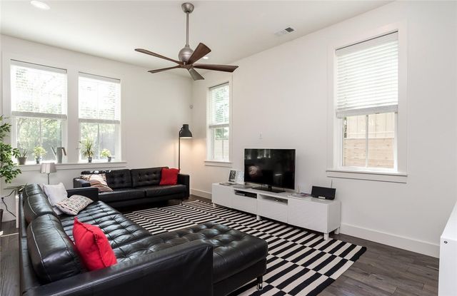 306 NW H Street, Bentonville, AR 72712