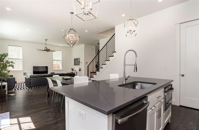 306 NW H Street, Bentonville, AR 72712