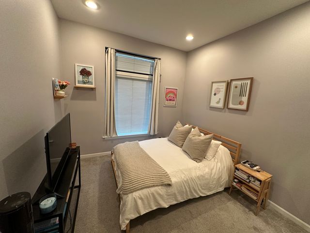 957 W Montana Street 1W, Chicago, IL 60614