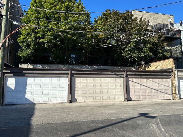 957 W Montana Street 1W, Chicago, IL 60614