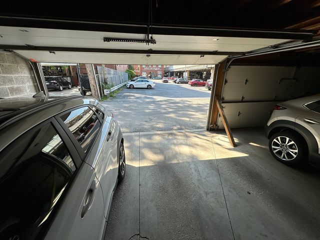 957 W Montana Street 1W, Chicago, IL 60614