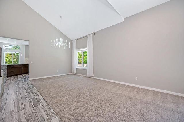 1050 Fox Run Ct, Auburn, CA 95603