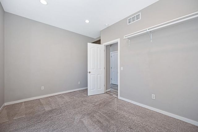 1050 Fox Run Ct, Auburn, CA 95603