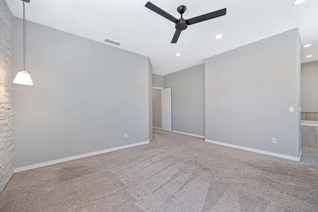 1050 Fox Run Ct, Auburn, CA 95603
