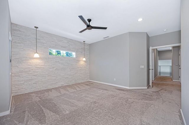 1050 Fox Run Ct, Auburn, CA 95603