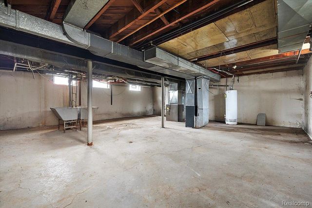 15860 Joy Road, Detroit, MI 48228