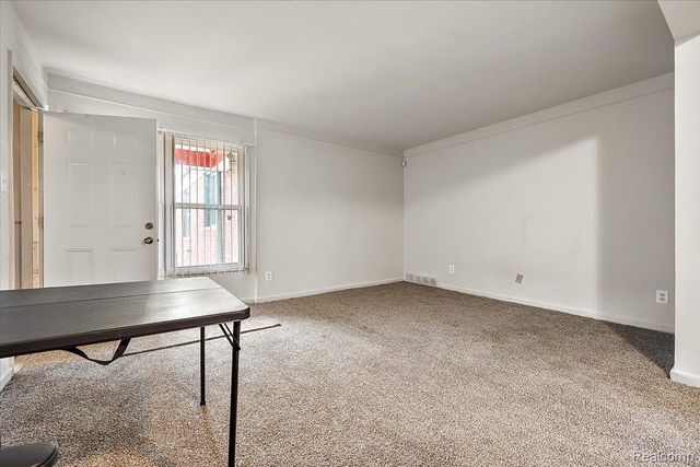 15860 Joy Road, Detroit, MI 48228