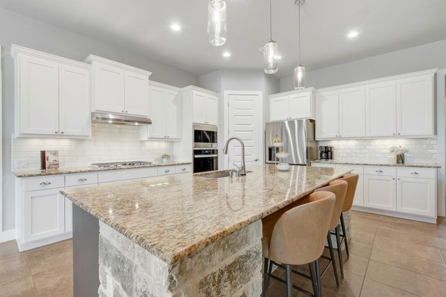 128 Tuscany WAY, Georgetown, TX 78633