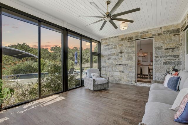 128 Tuscany WAY, Georgetown, TX 78633