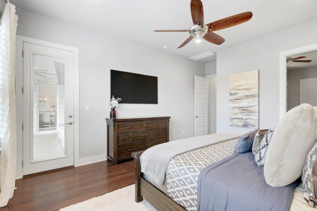128 Tuscany WAY, Georgetown, TX 78633