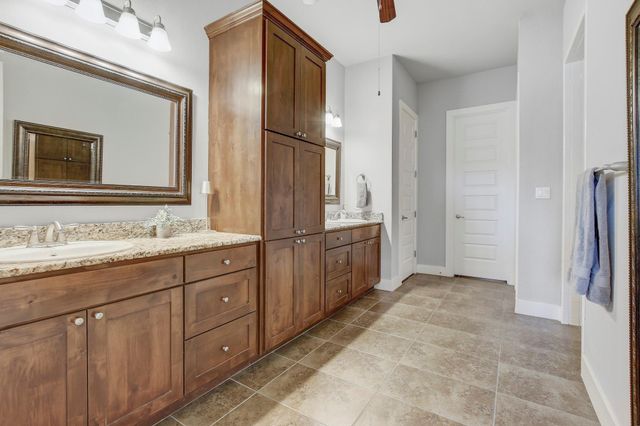 128 Tuscany WAY, Georgetown, TX 78633