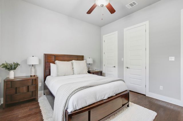 128 Tuscany WAY, Georgetown, TX 78633
