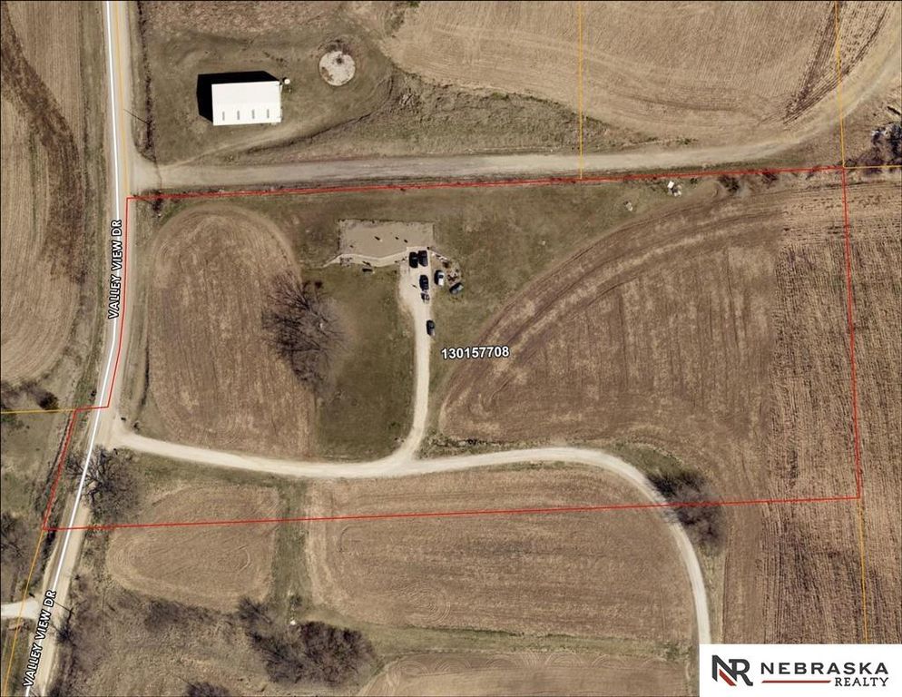 10614 Valley View Drive, Plattsmouth, NE 68048