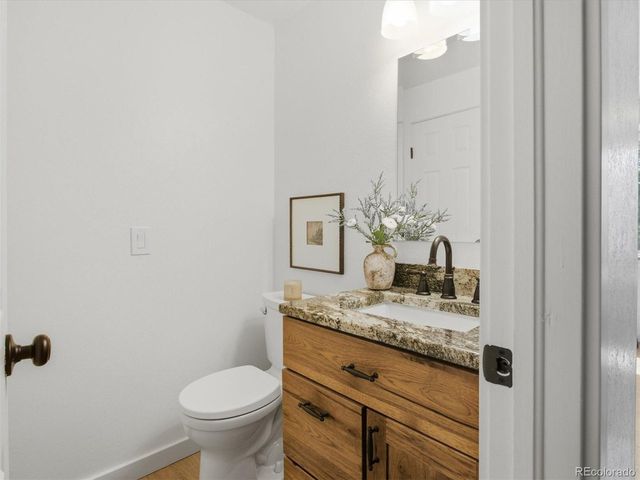 5576 W Hinsdale Pl, Littleton, CO 80128