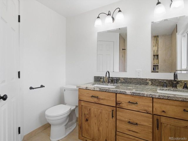 5576 W Hinsdale Pl, Littleton, CO 80128