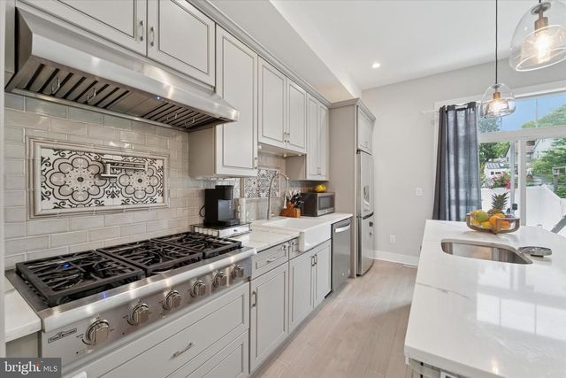 488 EVERGREEN AVE, Philadelphia, PA 19128