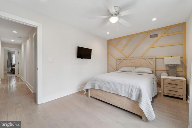 488 EVERGREEN AVE, Philadelphia, PA 19128