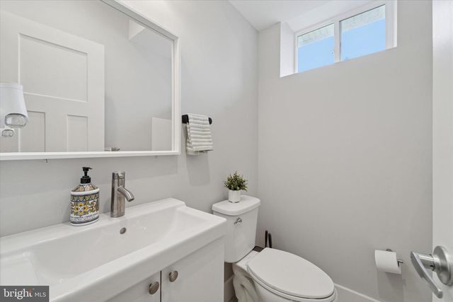 488 EVERGREEN AVE, Philadelphia, PA 19128