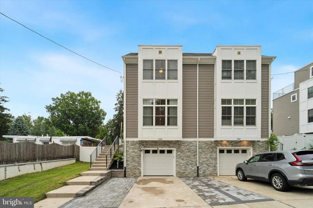 488 EVERGREEN AVE, Philadelphia, PA 19128