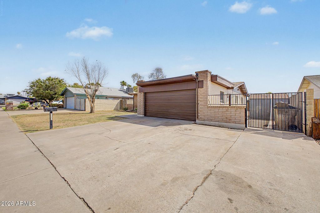 7313 N 46TH Circle, Glendale, AZ 85301 — photo 5