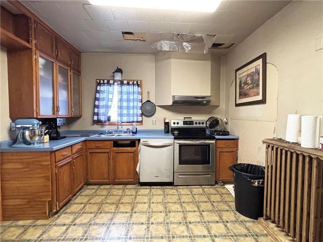 32 W Humbird Street, Rice Lake, WI 54868