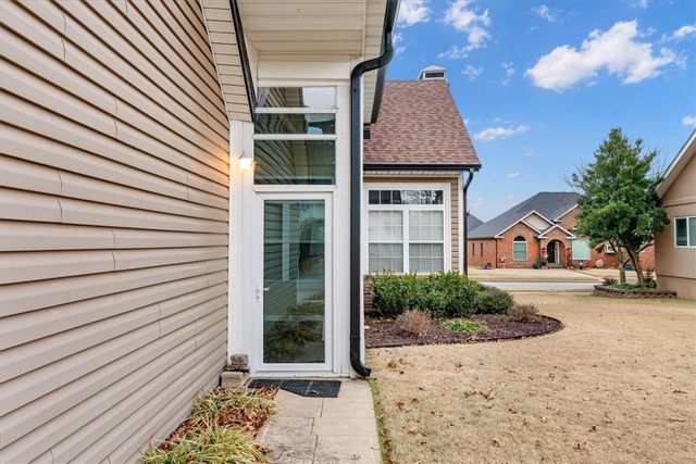 6559 Bernice Avenue, Springdale, AR 72762