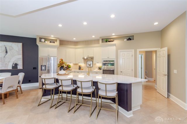 1384 Courtyard Place, Dayton, OH 45458