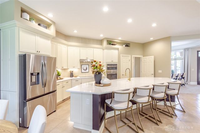 1384 Courtyard Place, Dayton, OH 45458