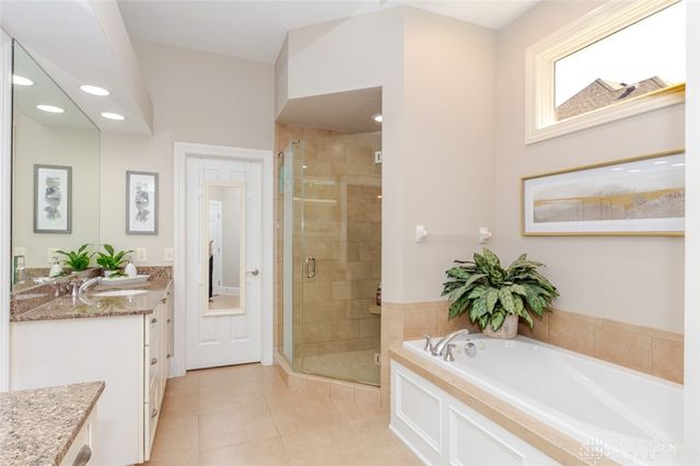 1384 Courtyard Place, Dayton, OH 45458