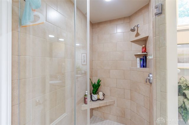 1384 Courtyard Place, Dayton, OH 45458