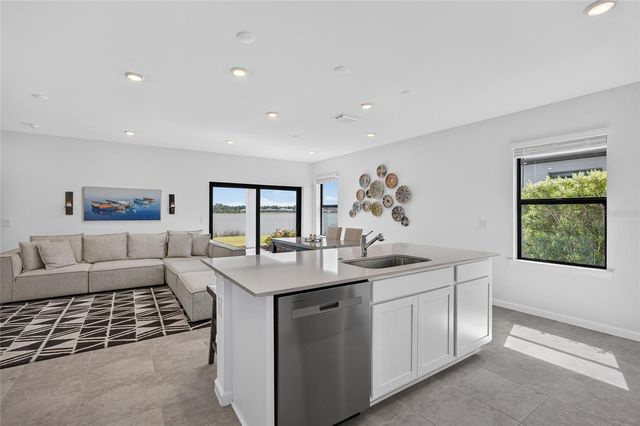 6492 SILVERSTAR DRIVE, Sarasota, FL 34240