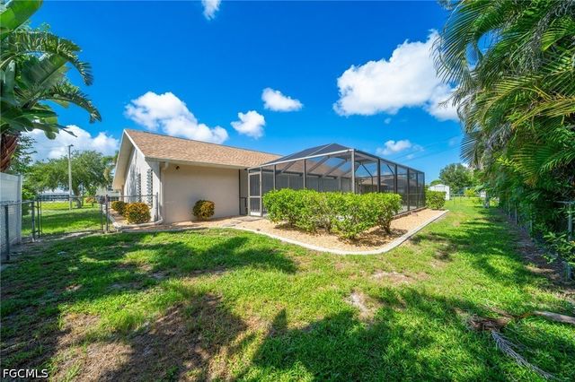 419 Mohawk PKWY, Cape Coral, FL 33914