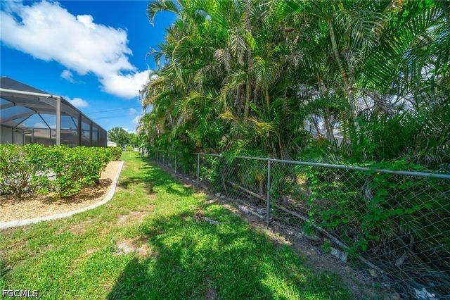 419 Mohawk PKWY, Cape Coral, FL 33914