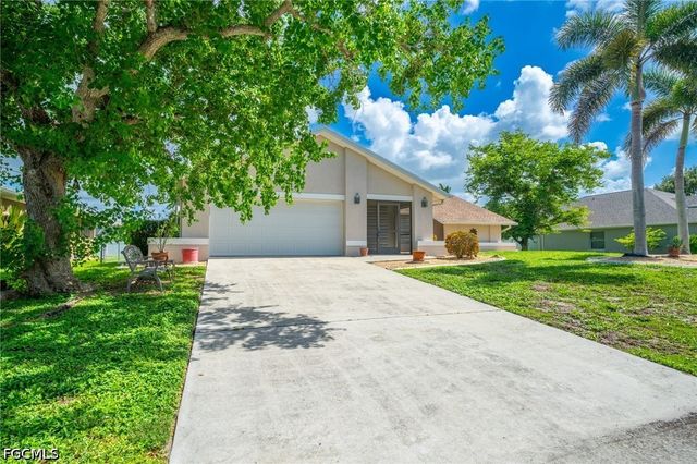 419 Mohawk PKWY, Cape Coral, FL 33914