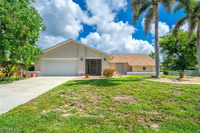 419 Mohawk PKWY, Cape Coral, FL 33914