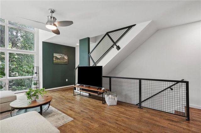 1357 Stirling Circle NW, Atlanta, GA 30318