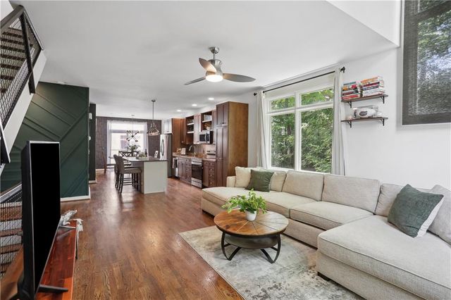 1357 Stirling Circle NW, Atlanta, GA 30318