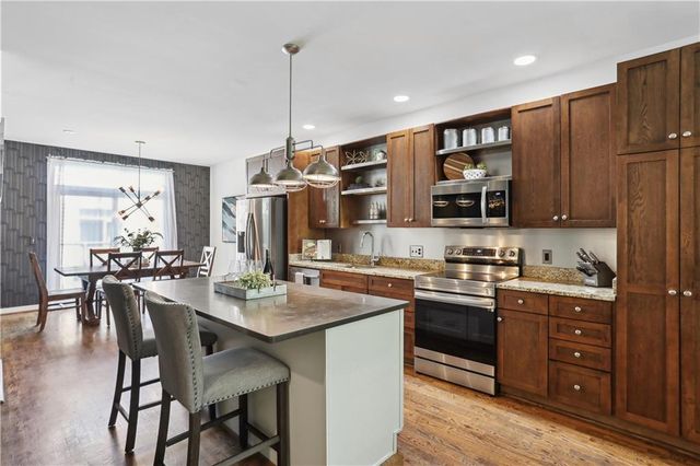 1357 Stirling Circle NW, Atlanta, GA 30318