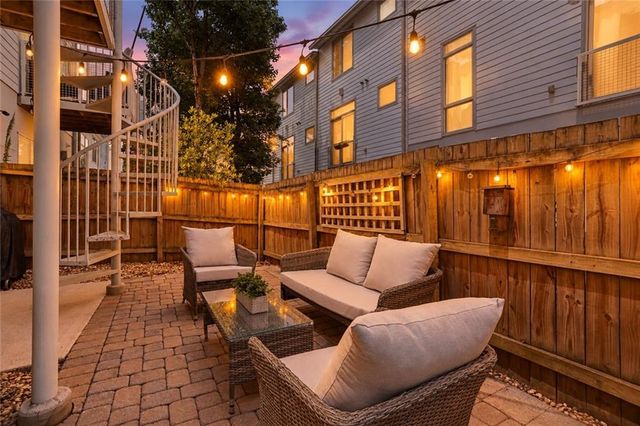 1357 Stirling Circle NW, Atlanta, GA 30318