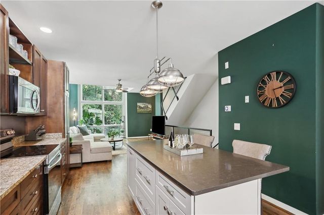 1357 Stirling Circle NW, Atlanta, GA 30318