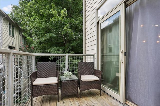 1357 Stirling Circle NW, Atlanta, GA 30318