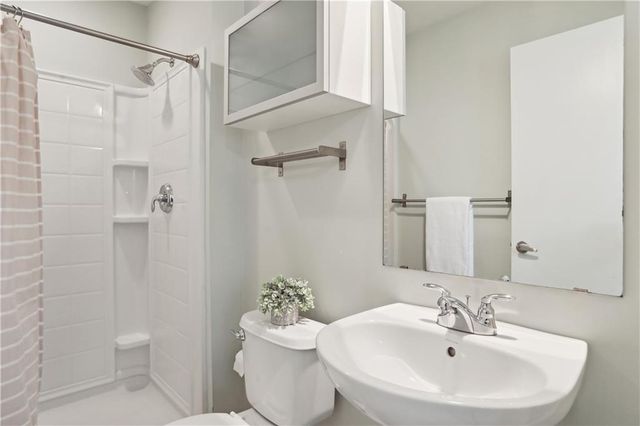 1357 Stirling Circle NW, Atlanta, GA 30318