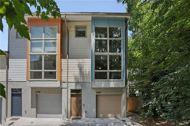 1357 Stirling Circle NW, Atlanta, GA 30318