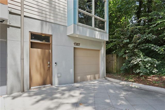 1357 Stirling Circle NW, Atlanta, GA 30318