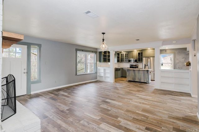 104 Rainbow Lane, Hot Springs, AR 71913