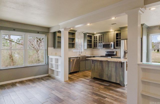 104 Rainbow Lane, Hot Springs, AR 71913