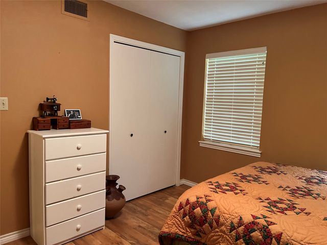 2801 Rix Street, Commerce, TX 75428