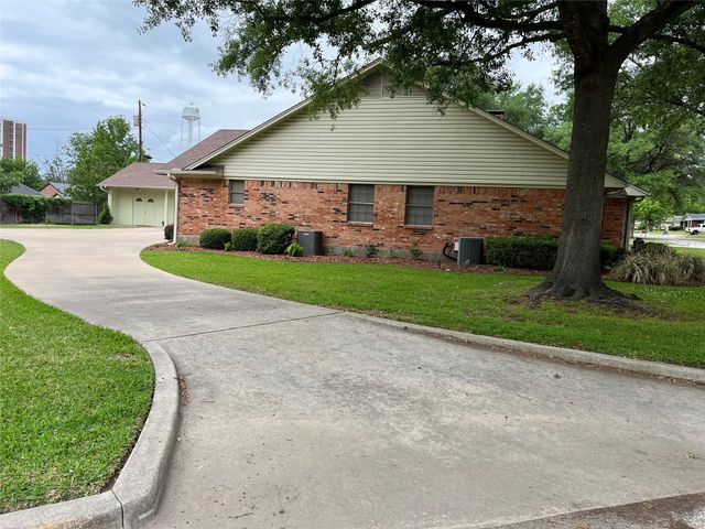 2801 Rix Street, Commerce, TX 75428